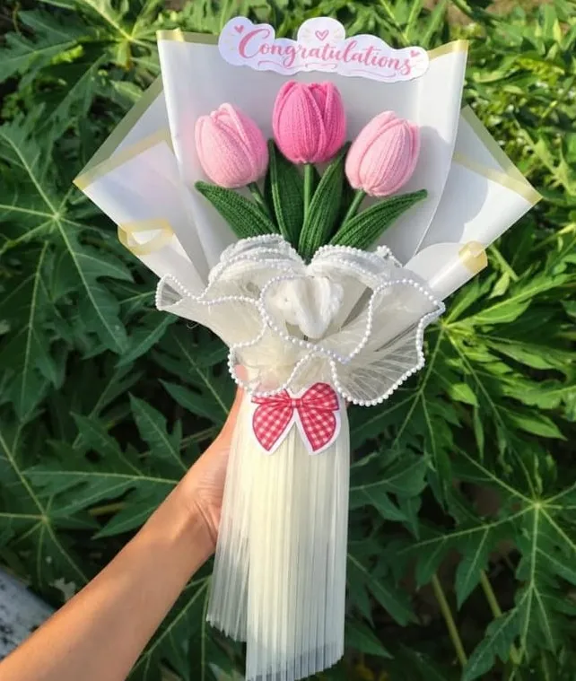 3 tulip bouquet by ARTFULVIBE